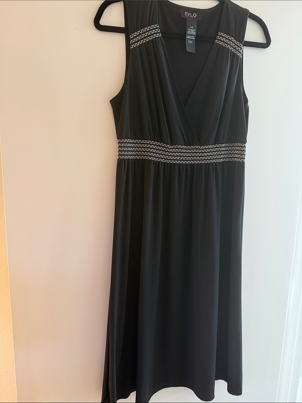 Eylo Black Sleeveless V-Neck Midi Dress with Embroidered Waist